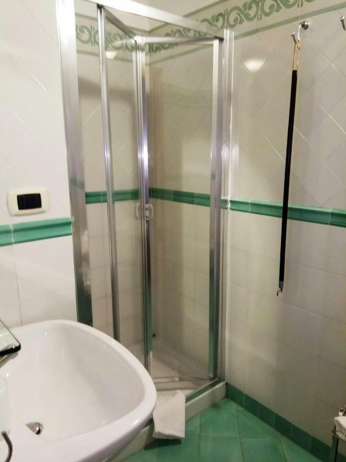 לינה וארוחת בוקר Amalfitani Salerno Centro מראה חיצוני תמונה
