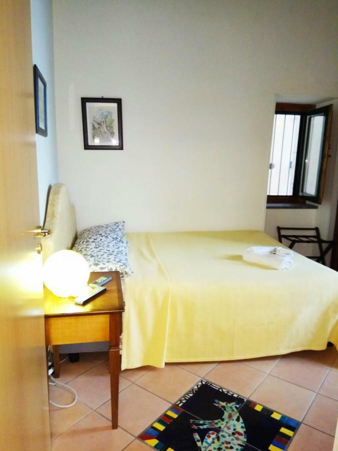 לינה וארוחת בוקר Amalfitani Salerno Centro מראה חיצוני תמונה