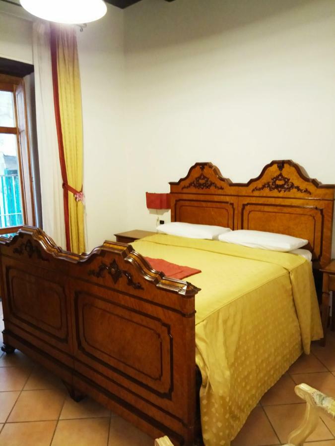 לינה וארוחת בוקר Amalfitani Salerno Centro מראה חיצוני תמונה